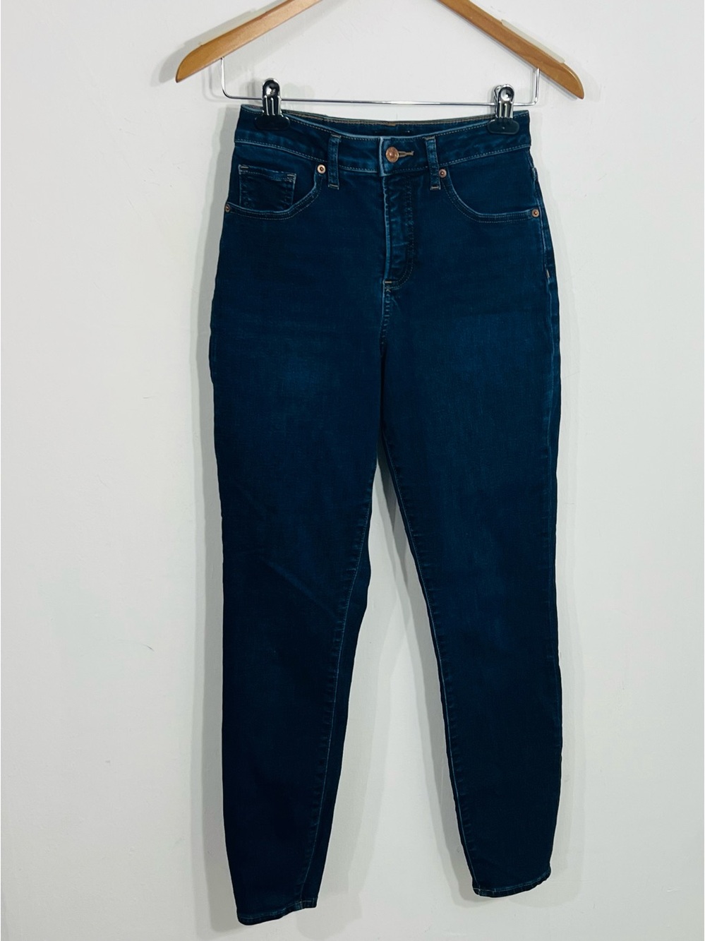 Express Size 2 Curvy Skinny Dark Wash Mid Rise Classic 5 Pocket Denim Stretch